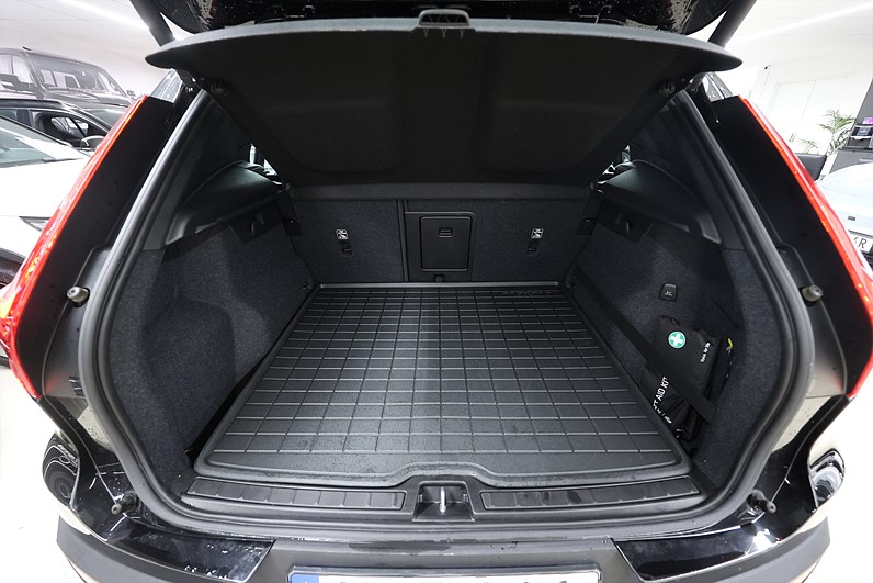 Volvo XC40 D3 AWD Geartronic 150hk Momentum Pro Läder Navi