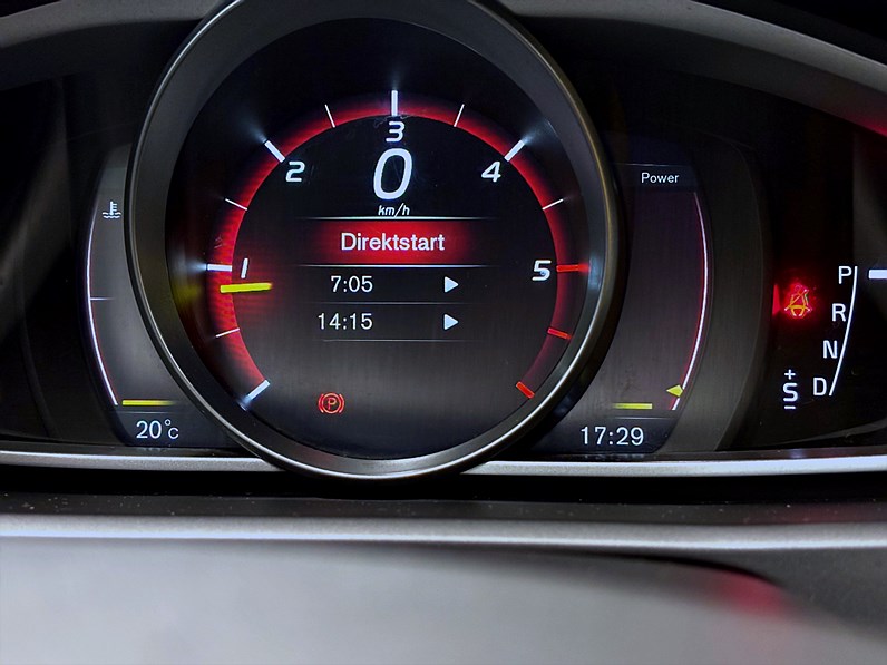 Volvo V40 Cross Country D4 190hk Business Adv Värmare PDC
