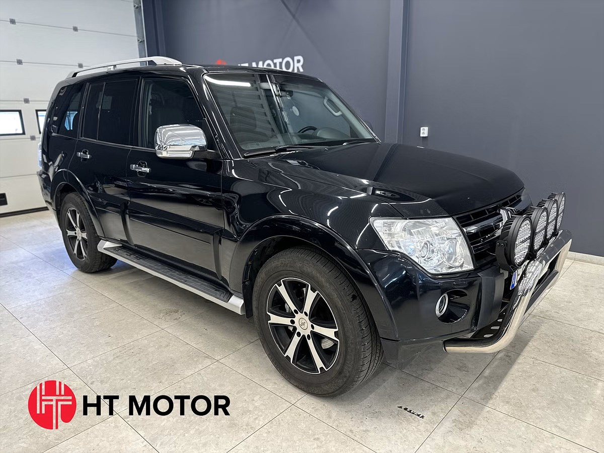 Mitsubishi Pajero – bild 1