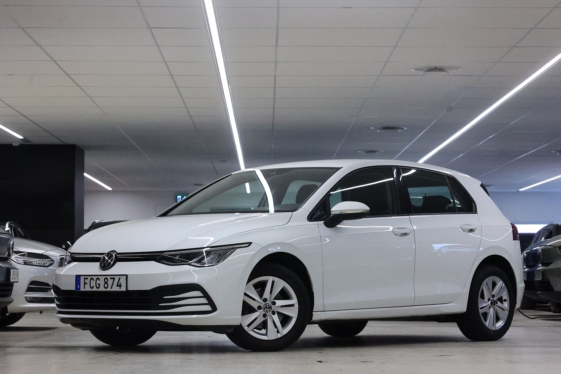 Volkswagen Golf 1.0 TSI 110hk Base Navi CarPlay PDC