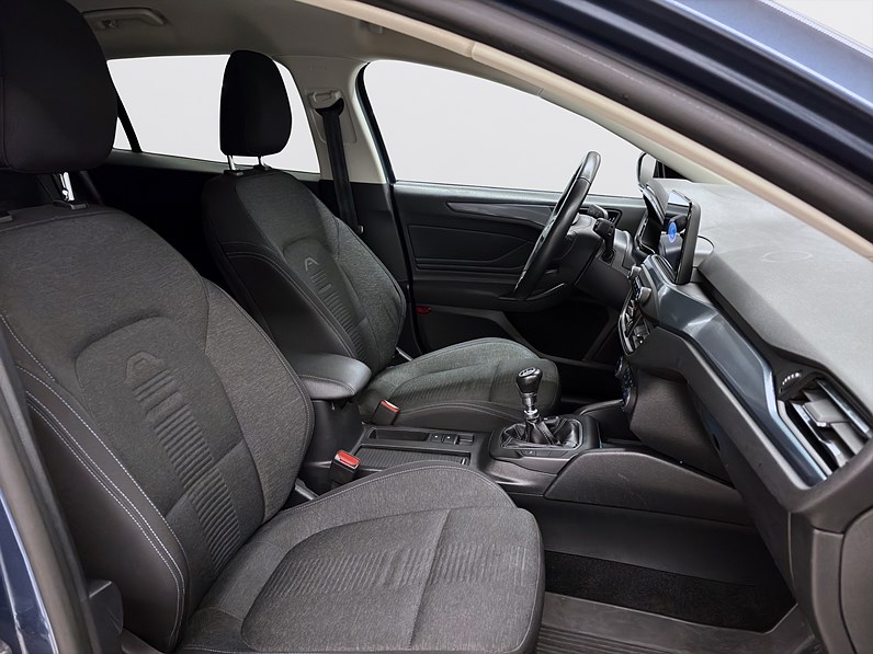 Ford Focus Kombi 125hk Active Keyless PDC 2 års garanti!