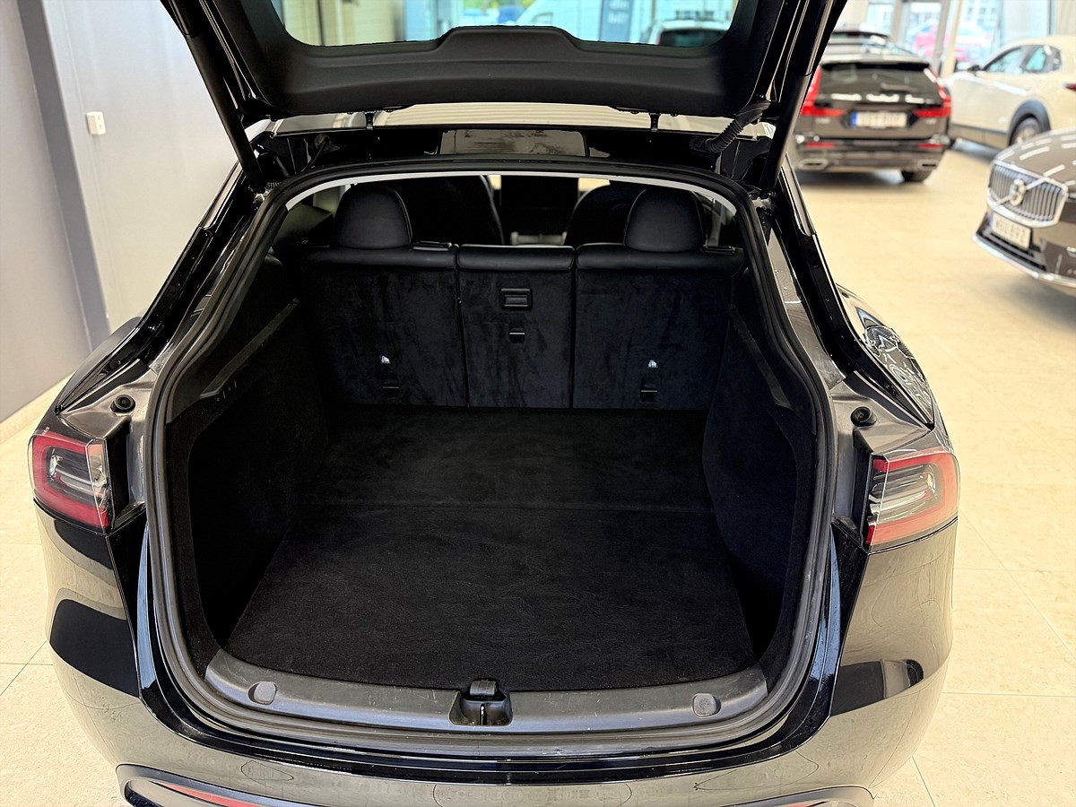 Tesla Model Y – bild 5