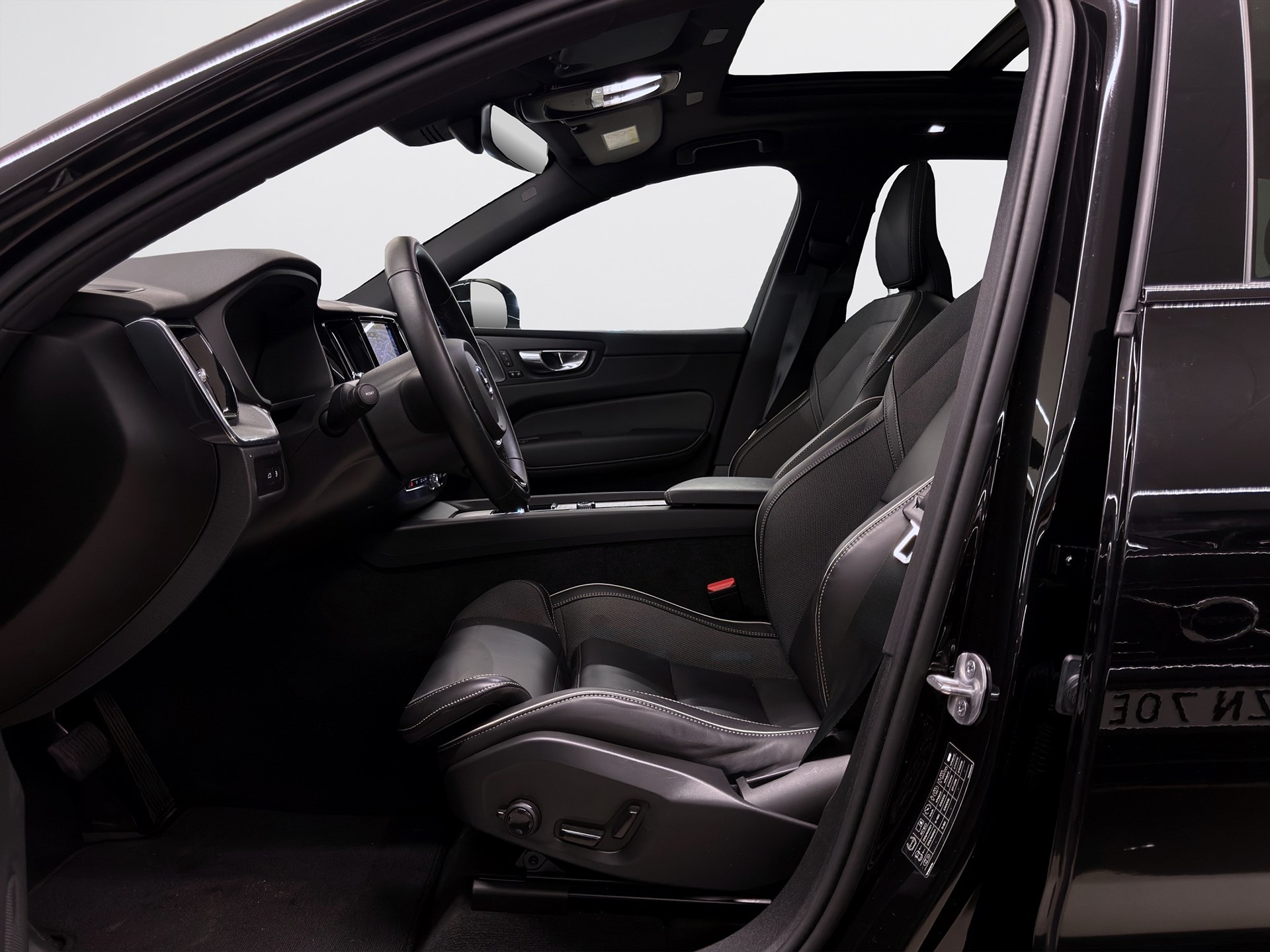 T6 Plug-In Hybrid 350hk Plus Black Edt H/K 360