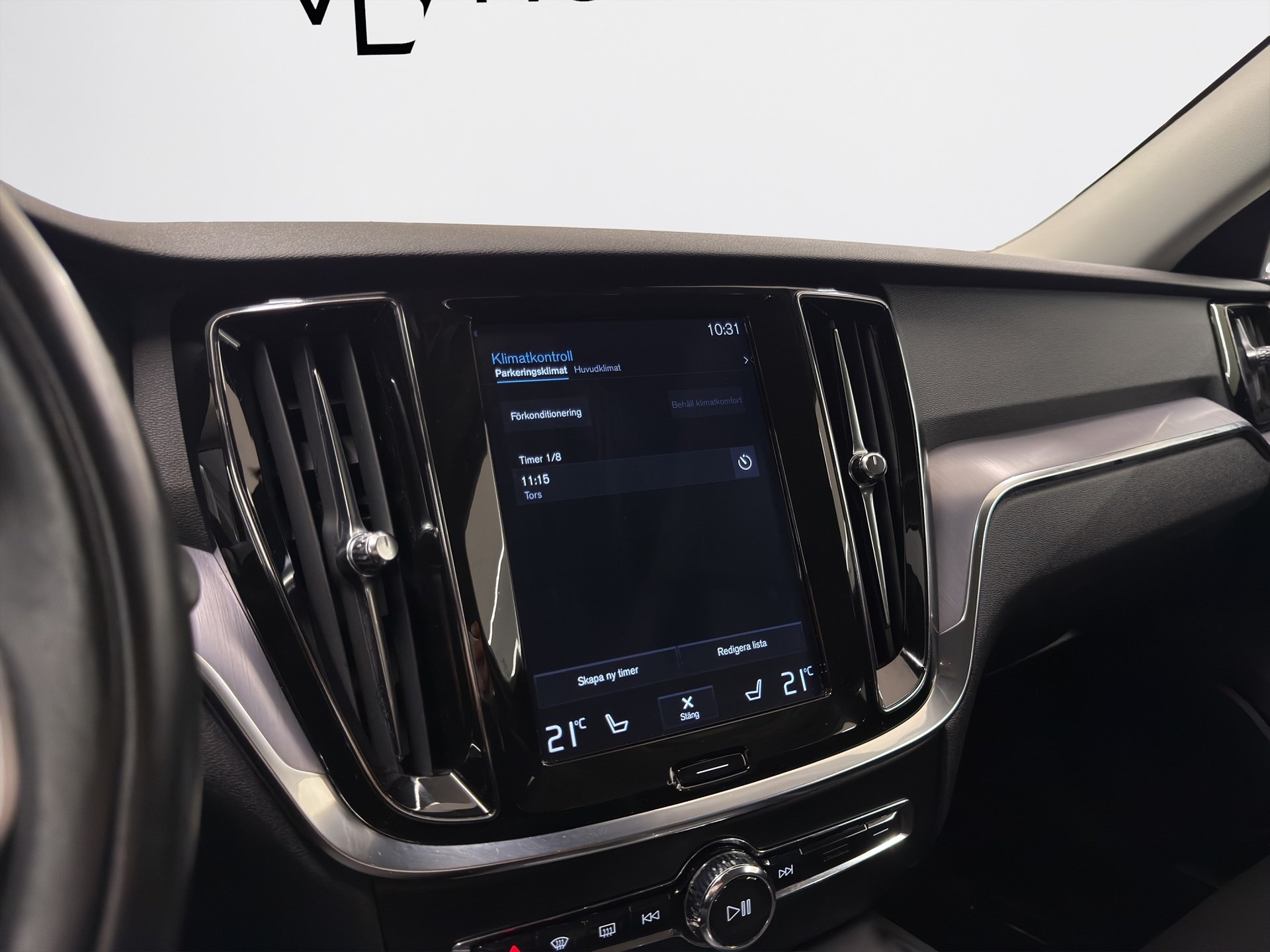 Volvo V60 D3 AWD 150hk Momentum Drag Navi CarPlay PDC