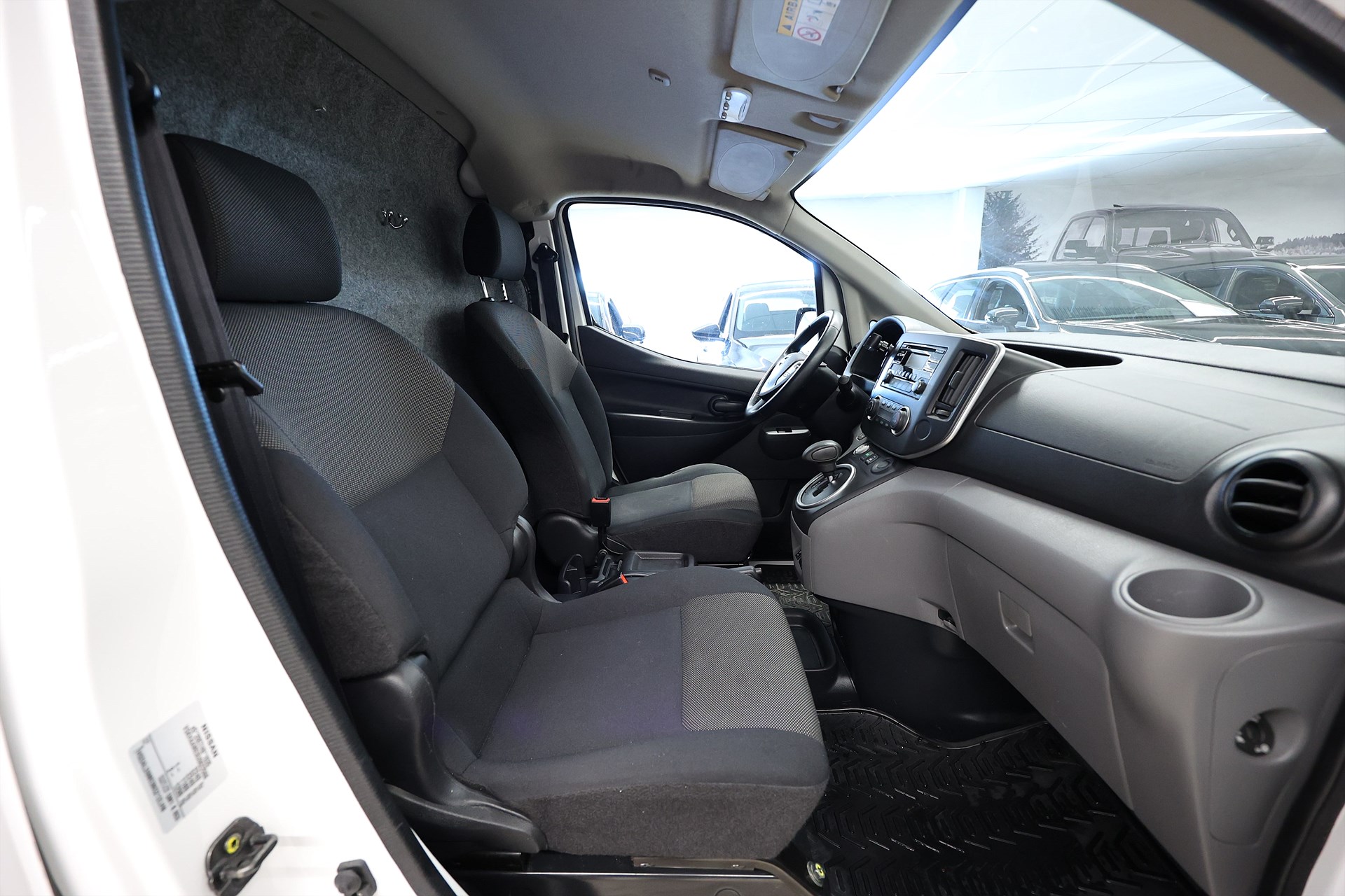 Nissan e-NV200 Van 40 kWh 109hk Värmare Drag V-Inrett B-Kamera