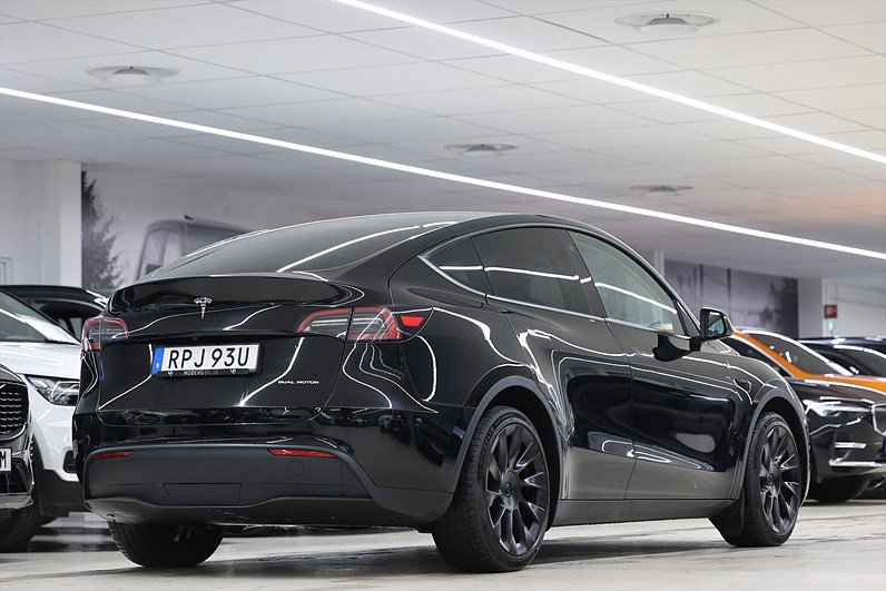 Tesla Model Y Long Range AWD 514hk *Hjulkampanj!* AP Drag Pano