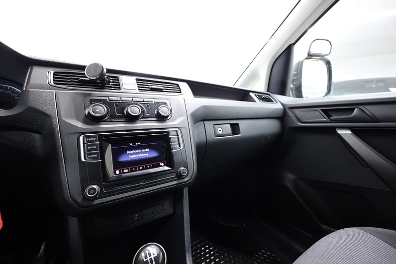 Volkswagen Caddy 2.0 TDI 102hk Drag V-inrett PDC Värmare MOMS