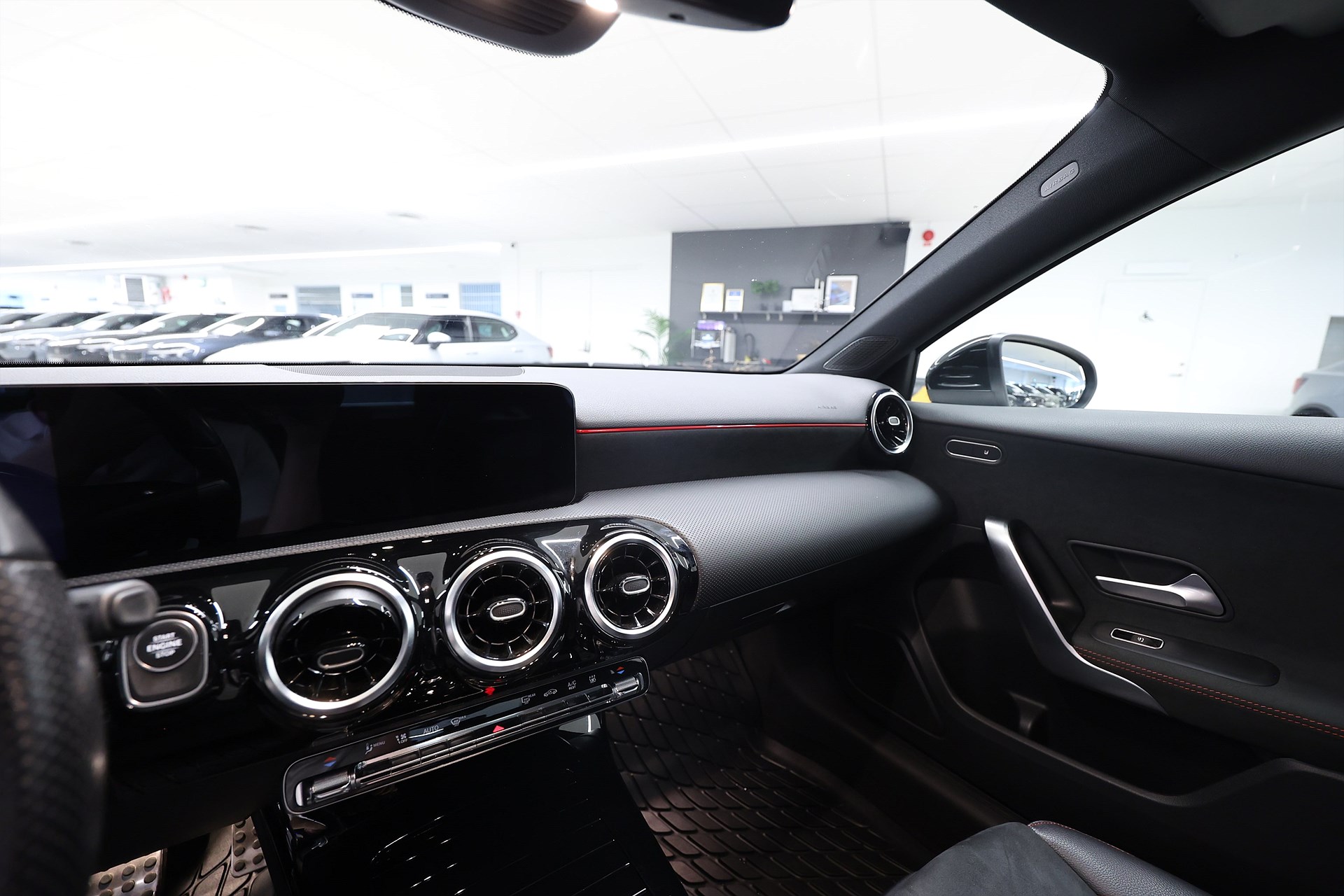 Mercedes-Benz A 250 e 218hk AMG Sport B-kamera MOMS