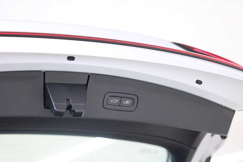 Polestar 2 Standard Range Single Motor 610km B-kamera MOMS
