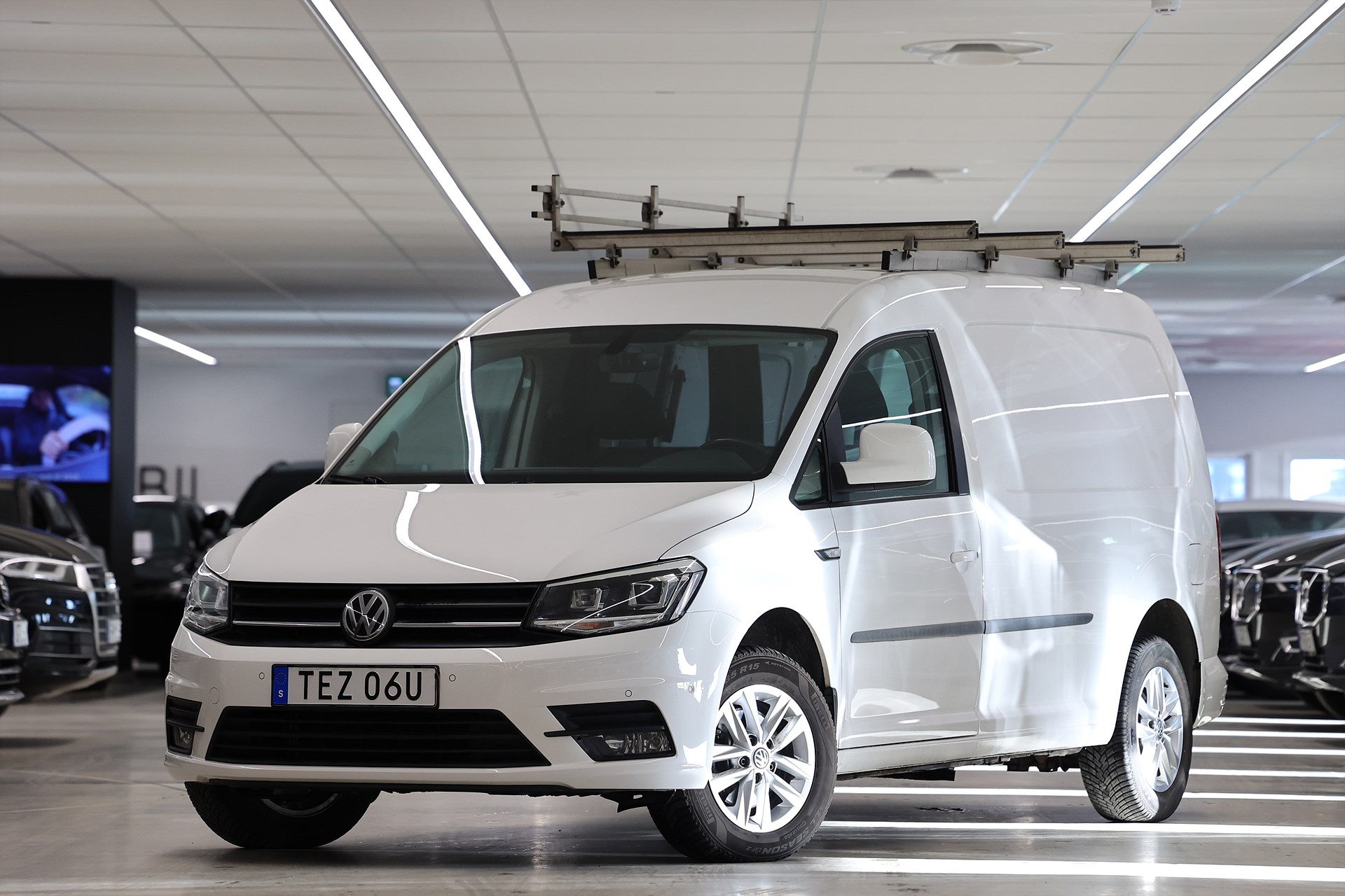 Volkswagen Caddy Maxi Van 2.0 TDI 102hk Värmare Drag LED MOMS