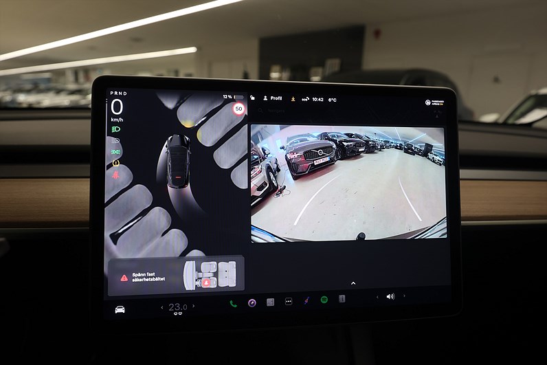 Tesla Model Y Long Range AWD 514hk AP Pano MOMS