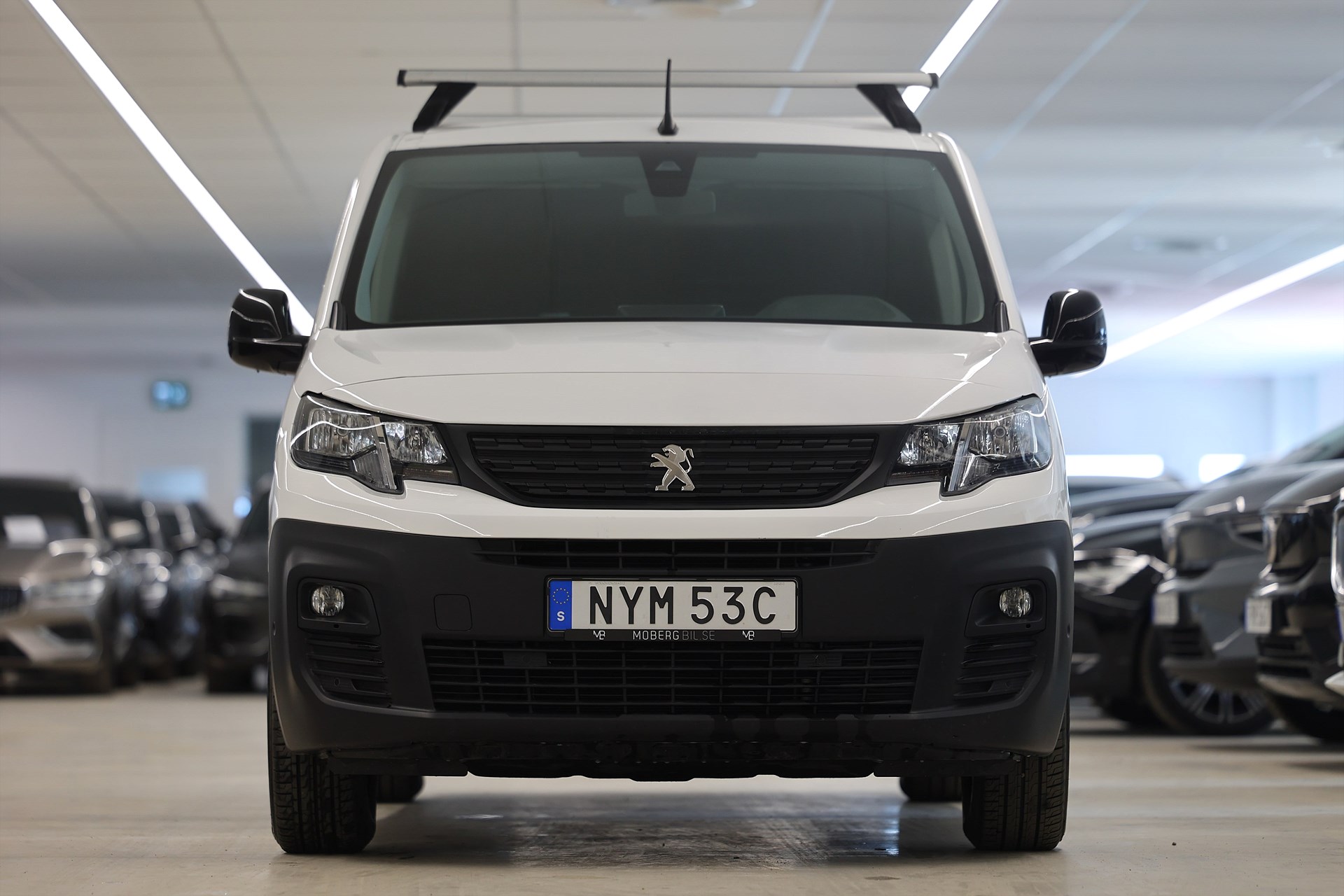 Peugeot e-Partner 136hk L2 V-Inrett Drag Värmare Navi CarPlay MOMS