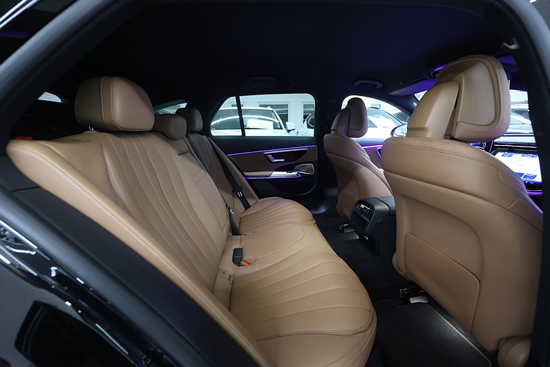 Mercedes-Benz E 300 d e 4MATIC All-terain 313hk *Hjulkampanj!* Hyperscreen SE SPEC