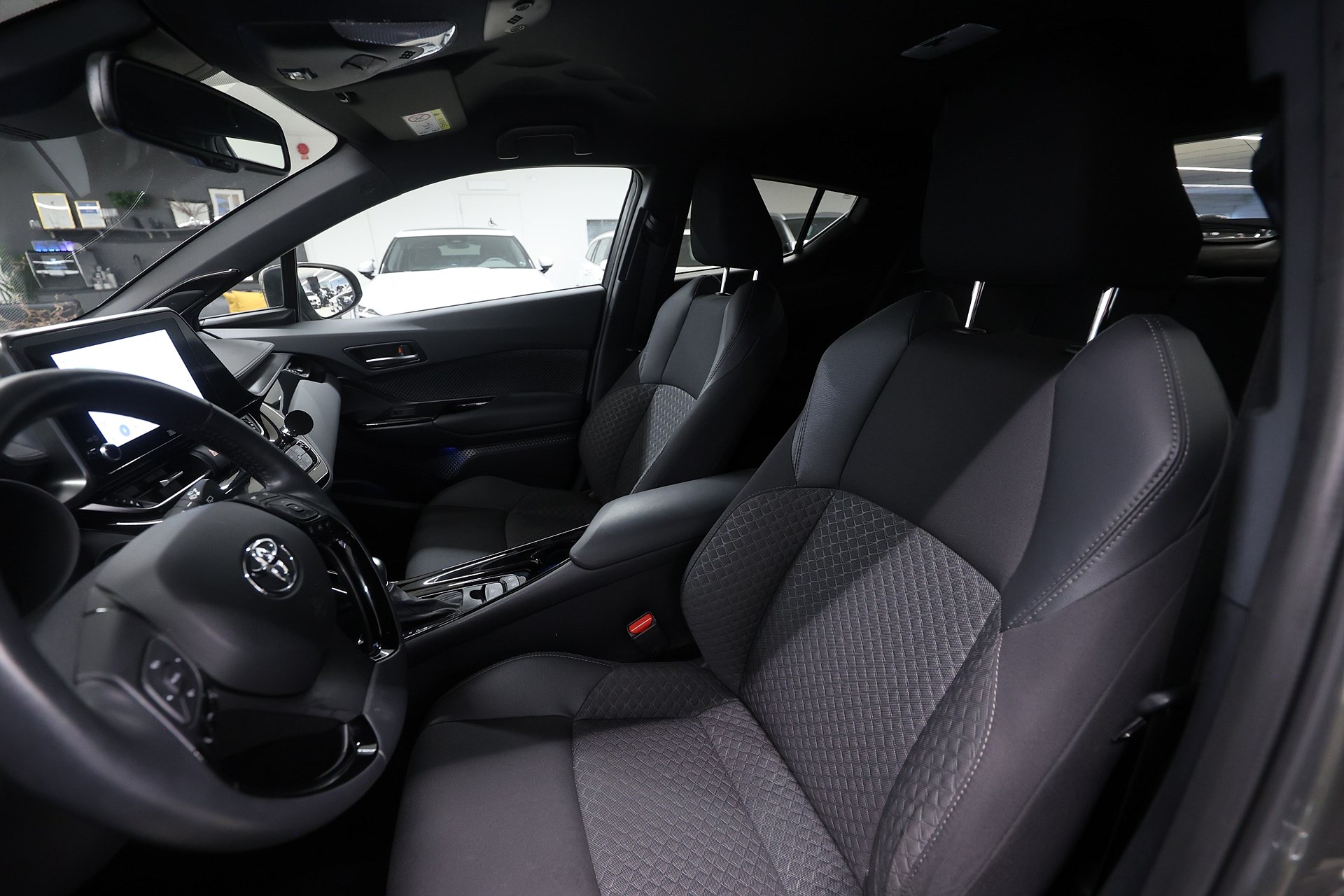 Toyota C-HR Hybrid CVT 122hk *Kampanj!* X-Edition JBL Navi Keyless