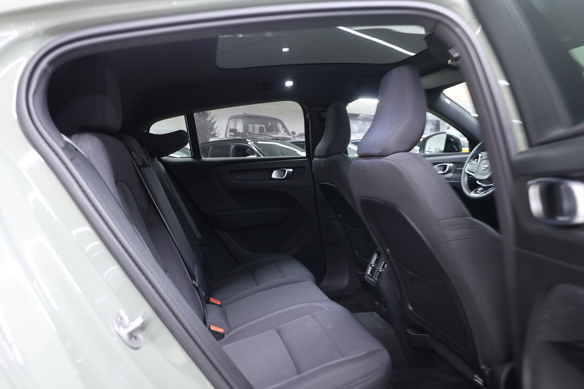 Volvo C40 Recharge Single Motor 231hk *Hjulkampanj!* H/K Pano