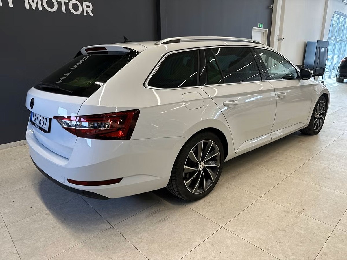Skoda Superb – bild 10