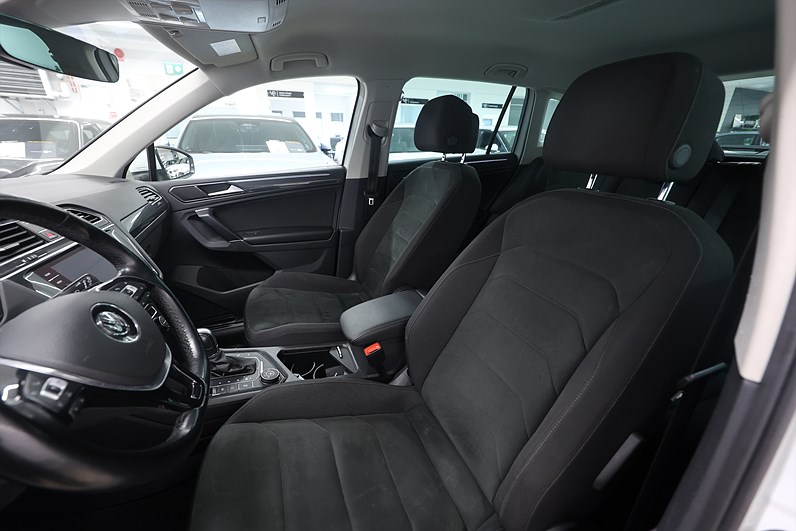 Volkswagen Tiguan 2.0 TDI 4Motion 190hk Executive Drag Värmare