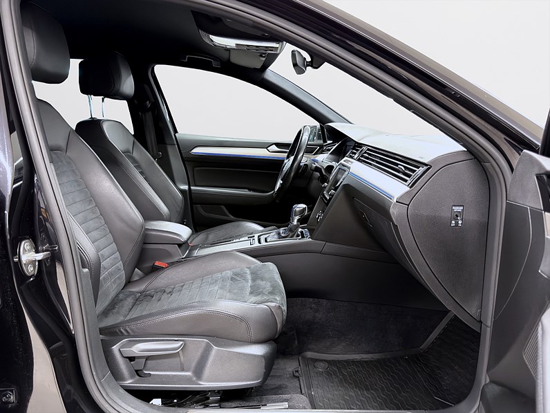 Volkswagen Passat SC GTE 218hk Cockpit IQ Drag B-Kamera