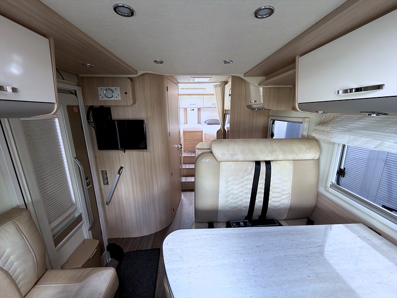 Bürstner Ixeo Time IT 726 163hk Backkamera GPS Skybed Markis