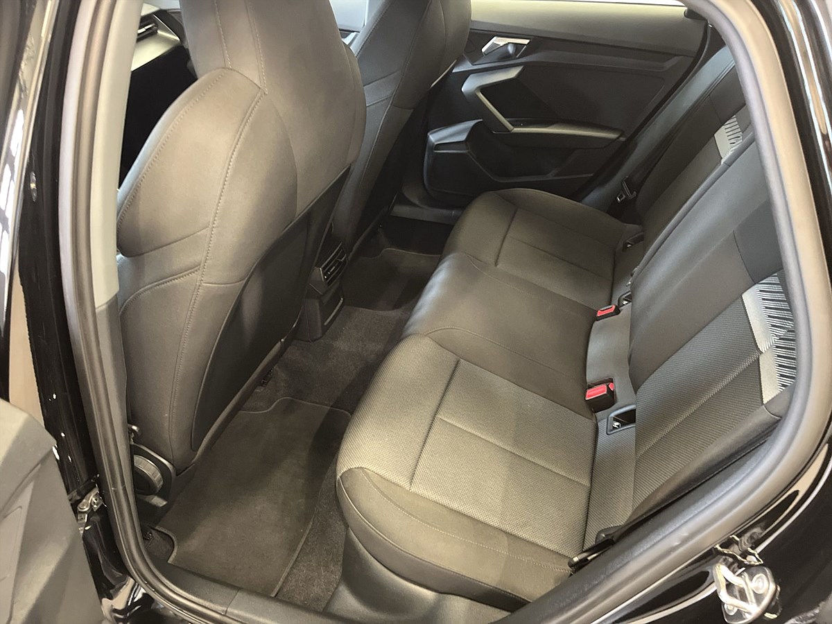 Audi A3 Sportback 35 TFSI S Tronic, 150hk, 2023