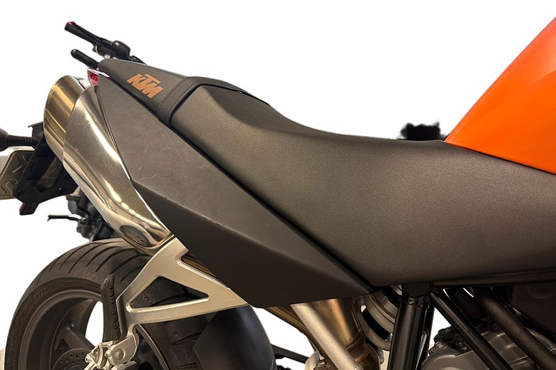 K.T.M. 990 SUPERDUKE, 3 brukare, LÅG MIL 2005, lgul – bild 16 av 21, begagnad hos Niber i Järfälla