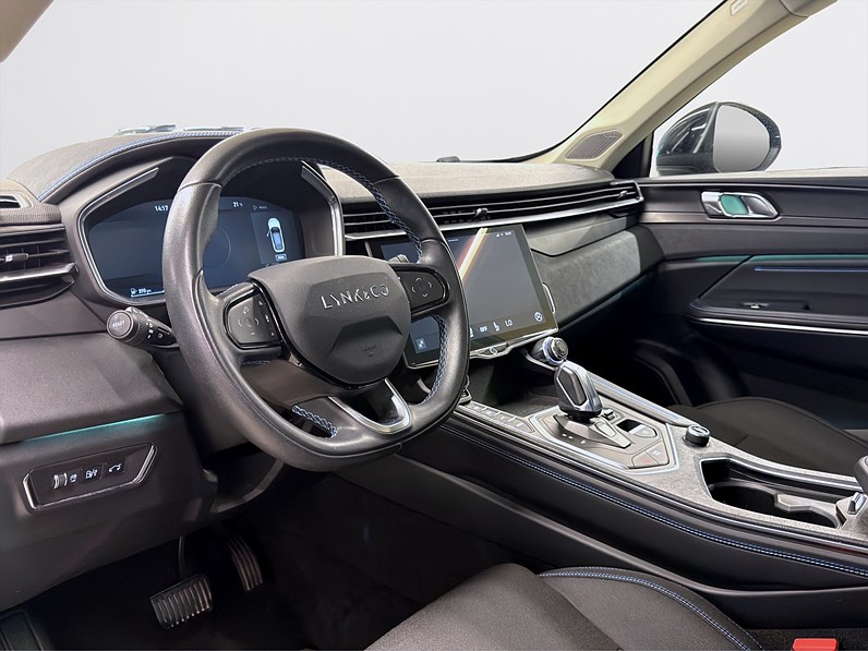 Lynk & Co 01 PHEV 261hk Infinity Pano Minne B-Kamera Drag