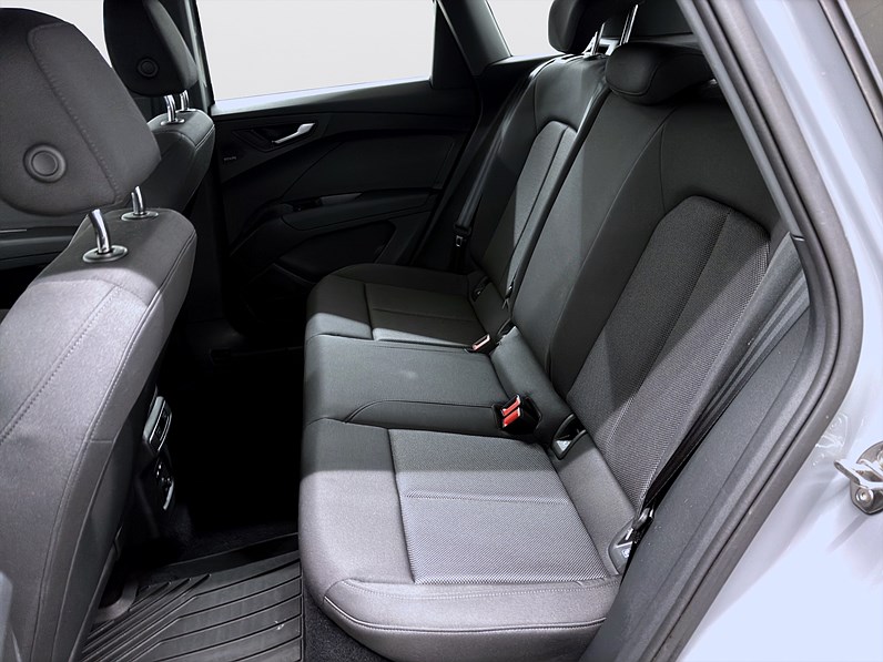 Audi Q4 40 e-tron 204hk Proline SONOS 2 Års Garanti!