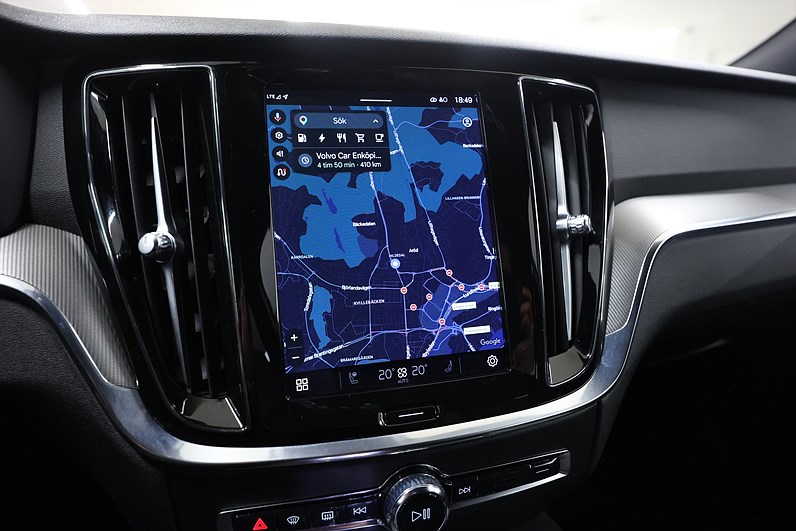 Volvo V60 Recharge T6 AWD 350hk Plus Dark Värmare B-kamera Navi