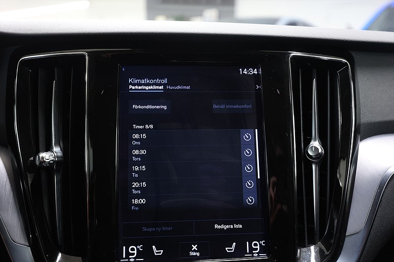 Volvo XC40 T3 163hk Momentum Pro Navi Värmare VOC PDC