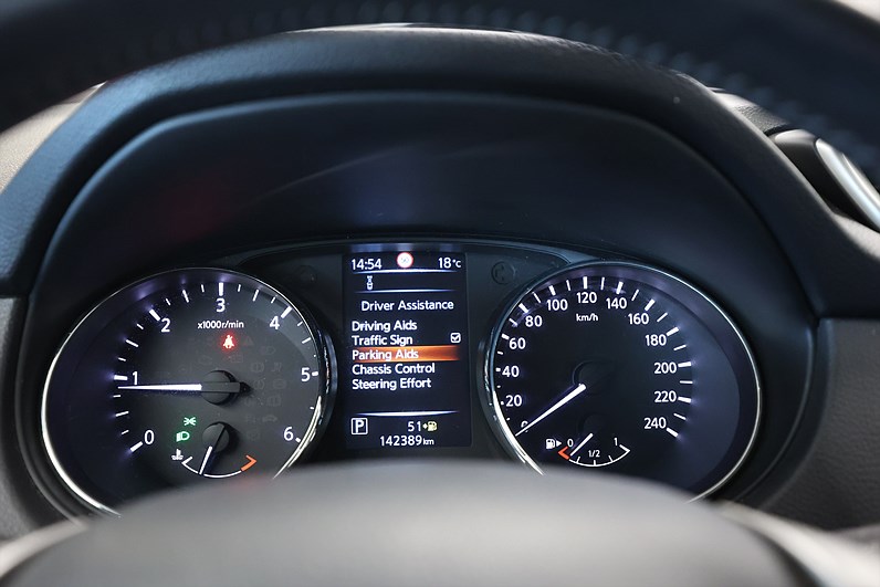 Nissan Qashaqi 1.6 DCI 130hk B-Kamera Bluetooth Navi Farthållare