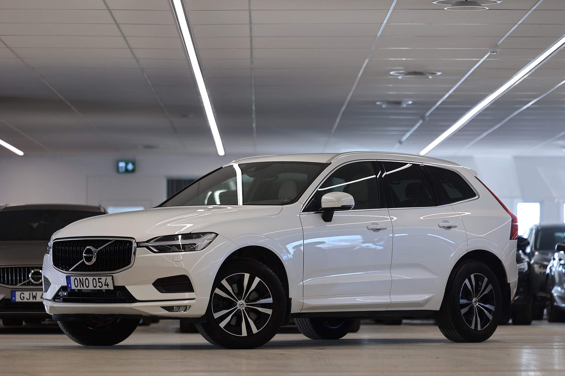 Volvo XC60 T5 250hk Momentum Keyless Läder Navi Värmare B-Kamera
