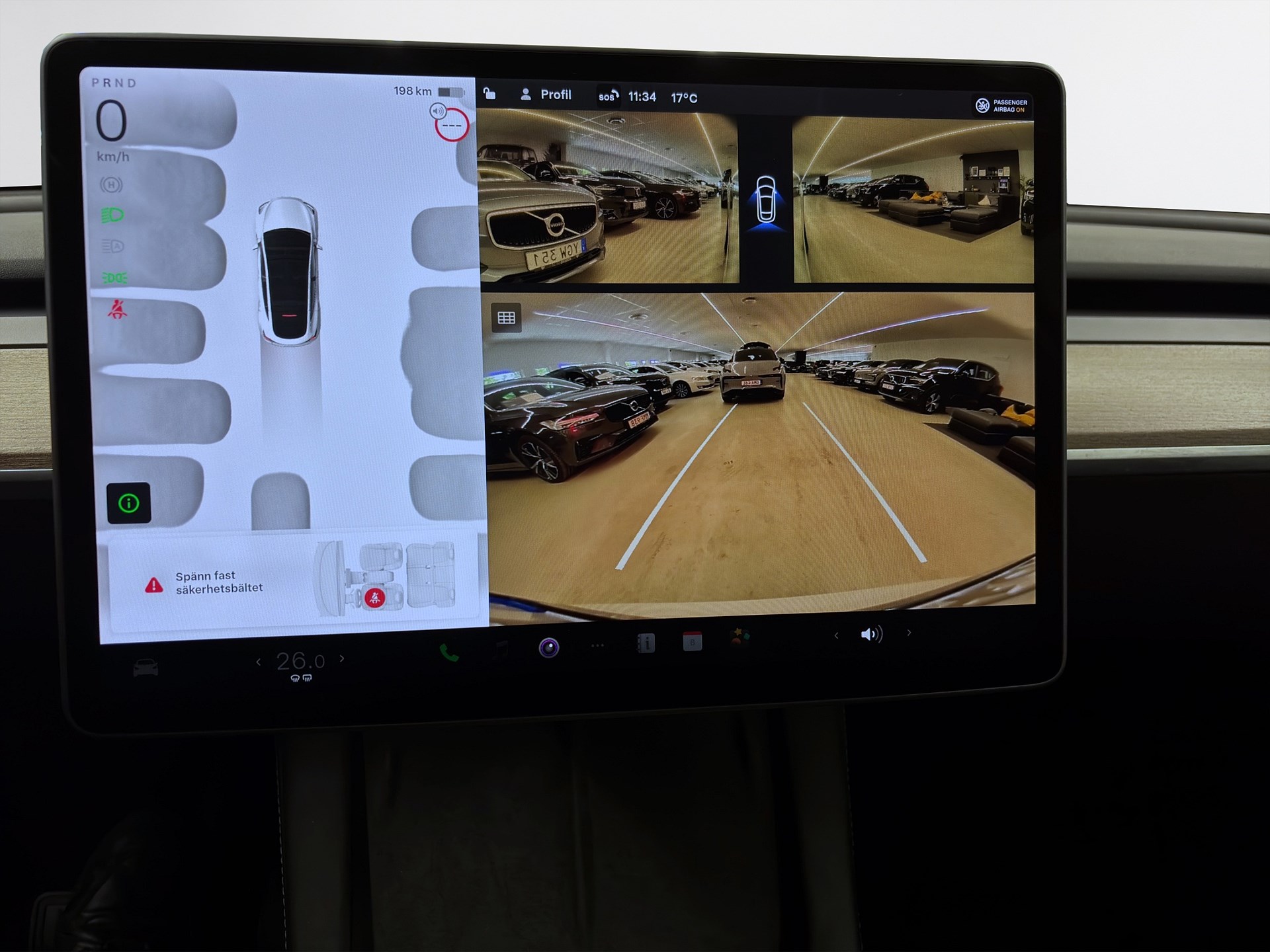 Tesla Model Y Standard Range 299hk Helg på Moberg! Pano Premium Navi 360