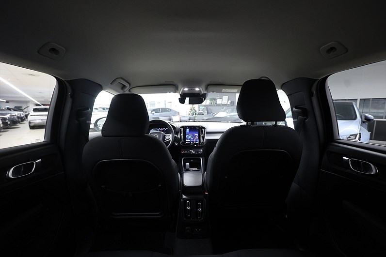 Volvo XC40 T4 Recharge 211hk *Hjulkampanj!* Momentum Värmare