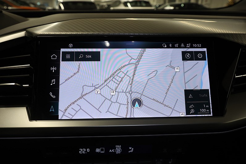 Audi Q4 40 e-tron 204hk *Hjulkampanj!* B-kamera Navi Värmare Black pkt