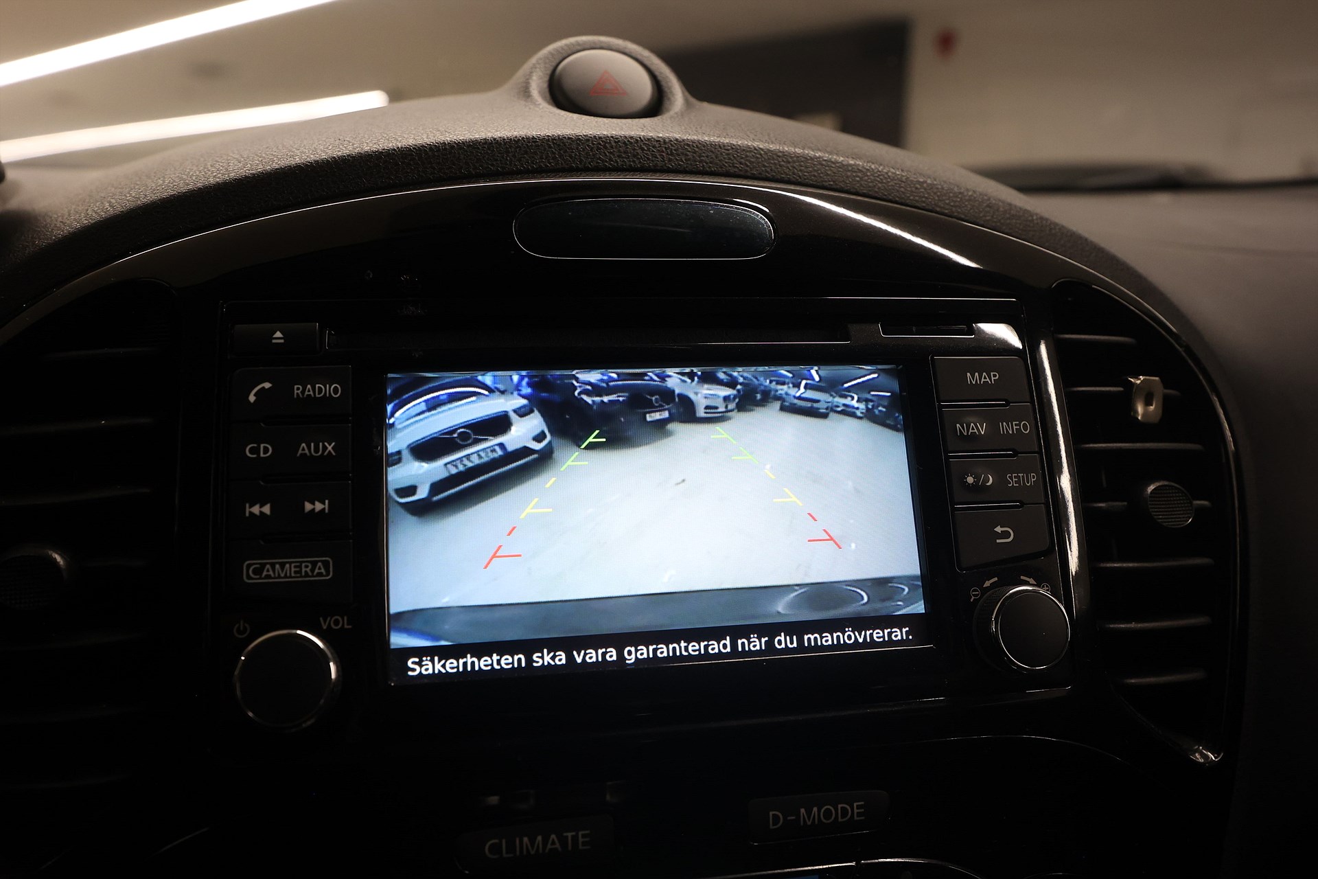 Nissan Juke 1.6 112hk *Hjulkampanj!* N-Connecta B-kamera