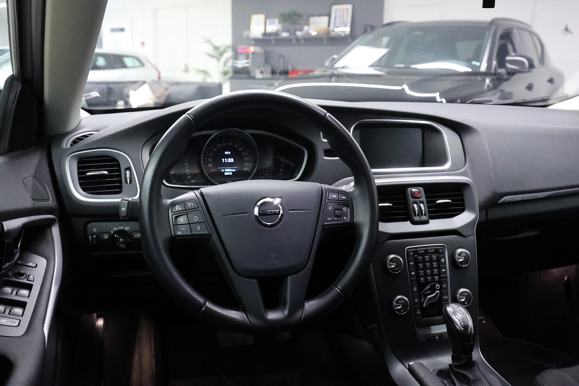 Volvo V40 Cross Country T3 152hk Kinetic Värmare LED Navi