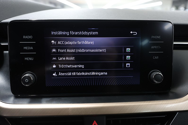 Skoda Scala 1.0 TSI 115hk *Hjulkampanj!* B-kamera PDC Farth MOMS