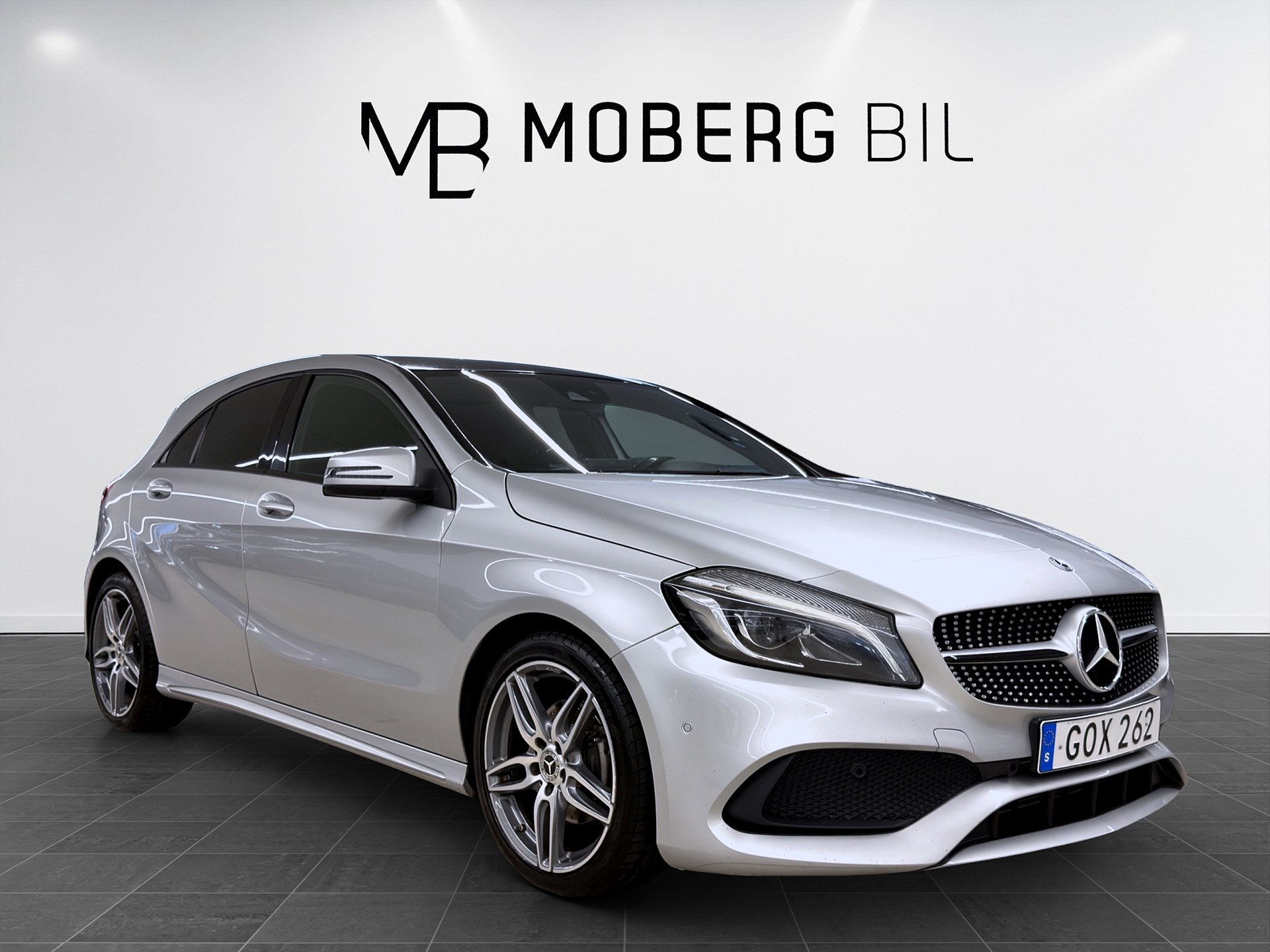 Mercedes-Benz A 180 d 109hk AMG Line Pano B-Kamera Navi