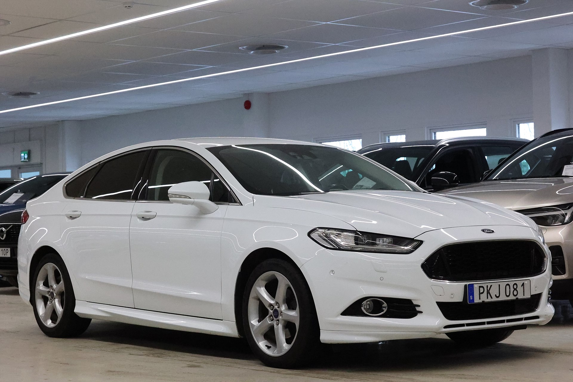 Ford Mondeo 2.0 TDCi 150hk Titanium Business Navi Keyless B-Kamera