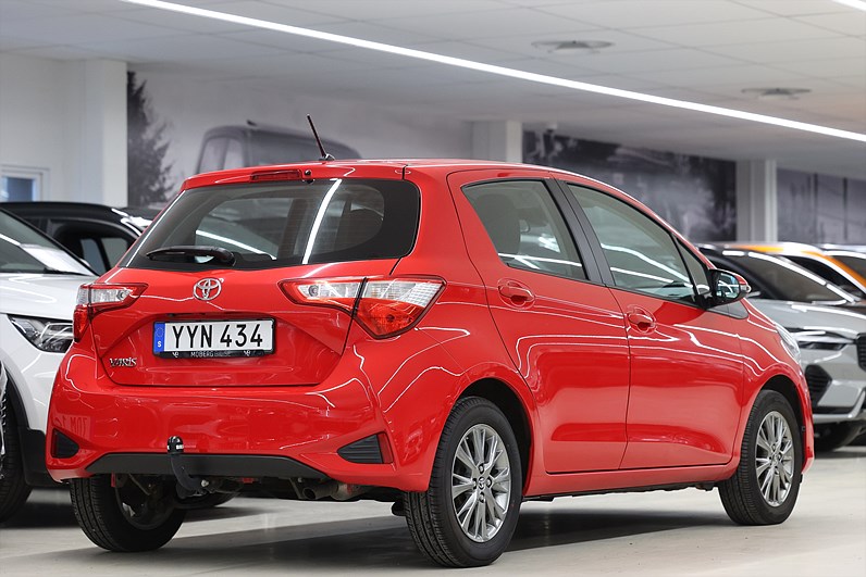 Toyota Yaris 1.5 111hk *Hjulkampanj!* Active B-kamera Bluetooth Farth