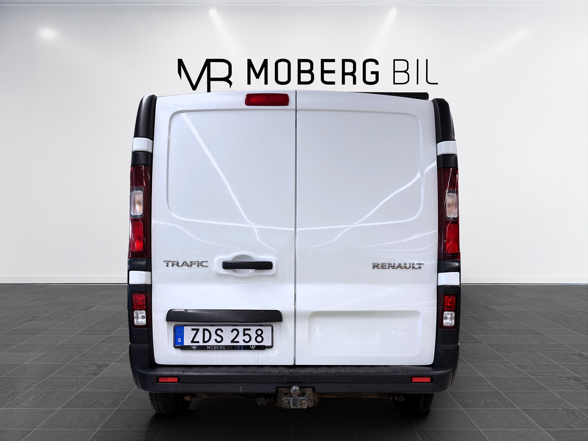 Renault Trafic 120hk Helg på Moberg! L2 Drag Värmare PDC