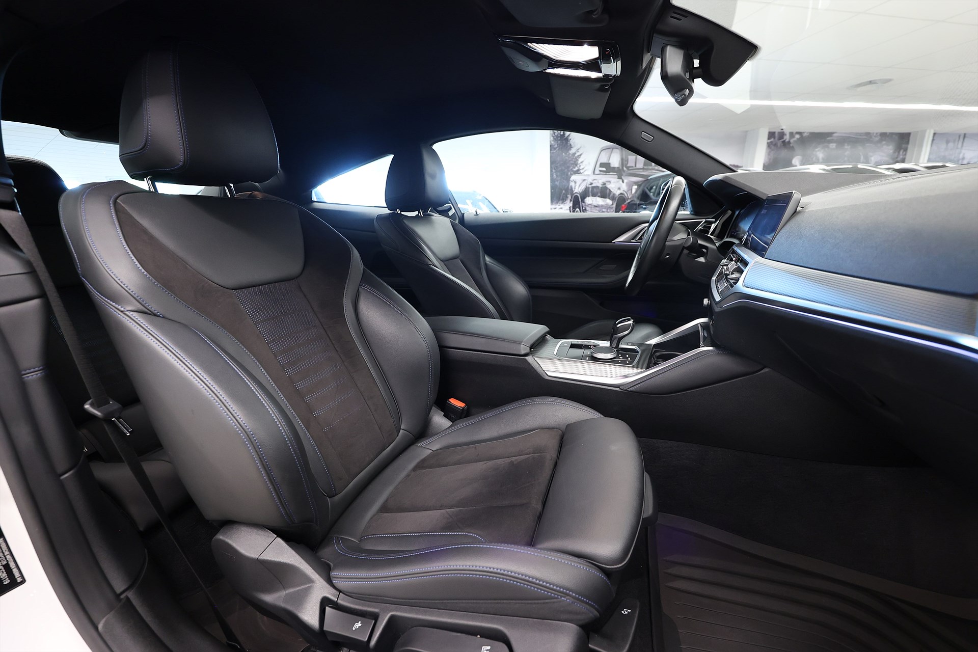 BMW 420i Coupé 184hk M Sport Alcantara B-kamera Rattvärme Carplay