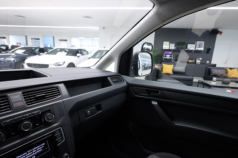 Volkswagen Caddy 2.0 TDI DSG Vst-inrett Värmare med fjärr Bluetooth MOMS