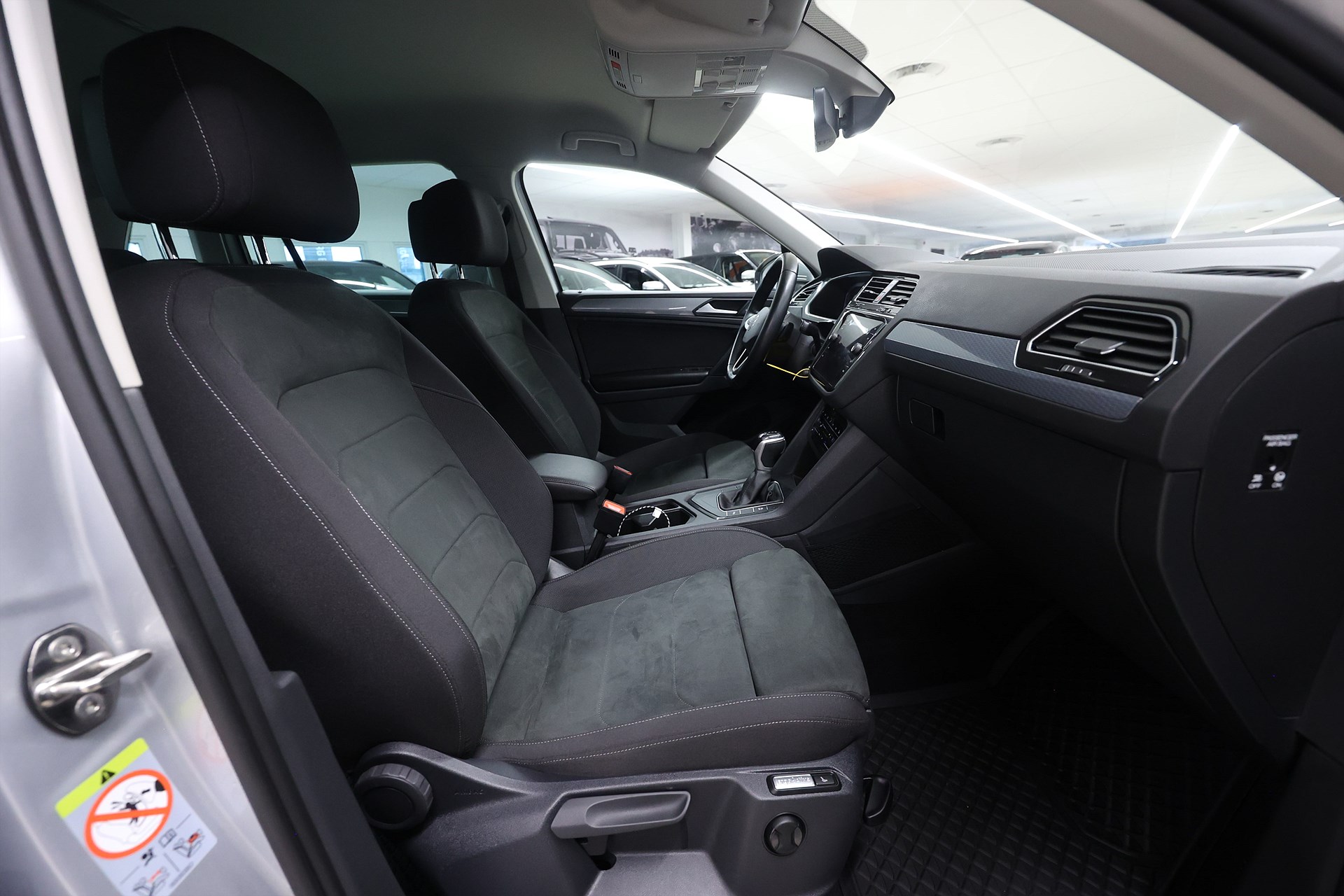 Volkswagen Tiguan 1.5 TSI 150hk *Hjulkampanj!* B-kamera Drag PDC