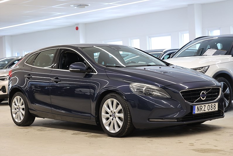 Volvo V40 D2 115hk Momentum Drag Värmare VOC PDC