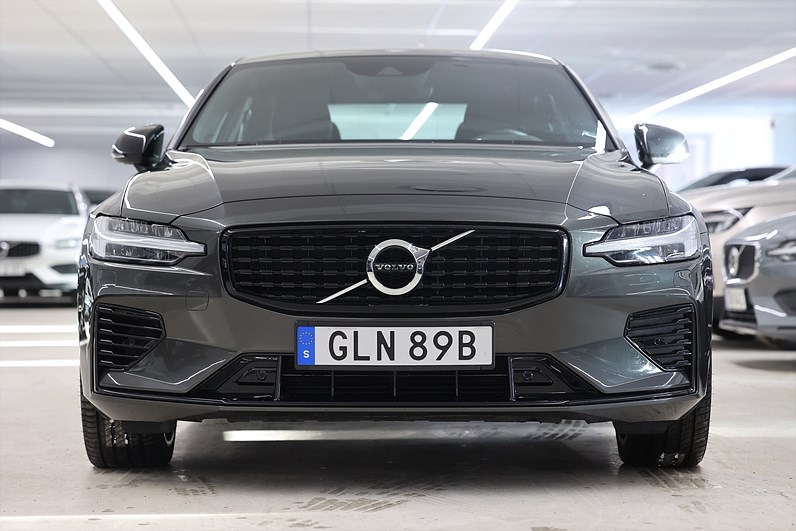 Volvo S60 Recharge T8 AWD 456hk R-Design H/K Drag