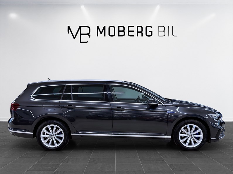Volkswagen Passat SC GTE 218hk Helg på Moberg! Pano Navi B-Kamera Drag