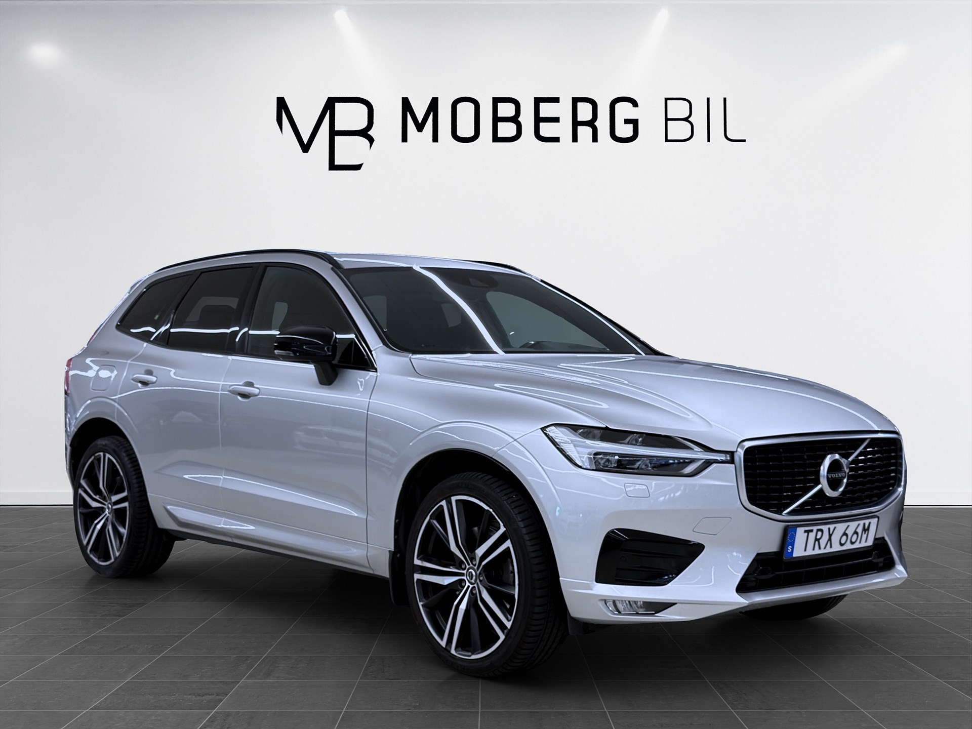Volvo XC60 B4 AWD 197hk R-Design H/K Drag B-Kamera Läder