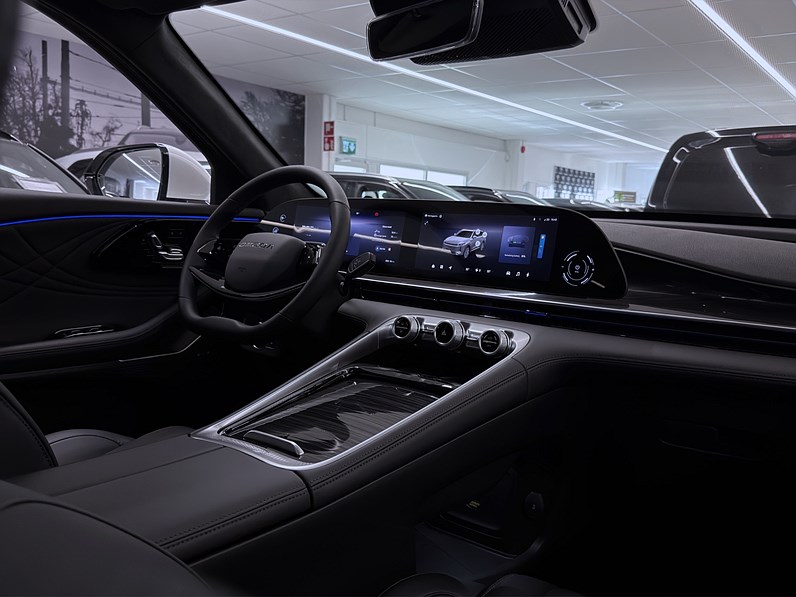 Omoda 9 AWD Super Hybrid Leveransklar *3.99% Ränta*
