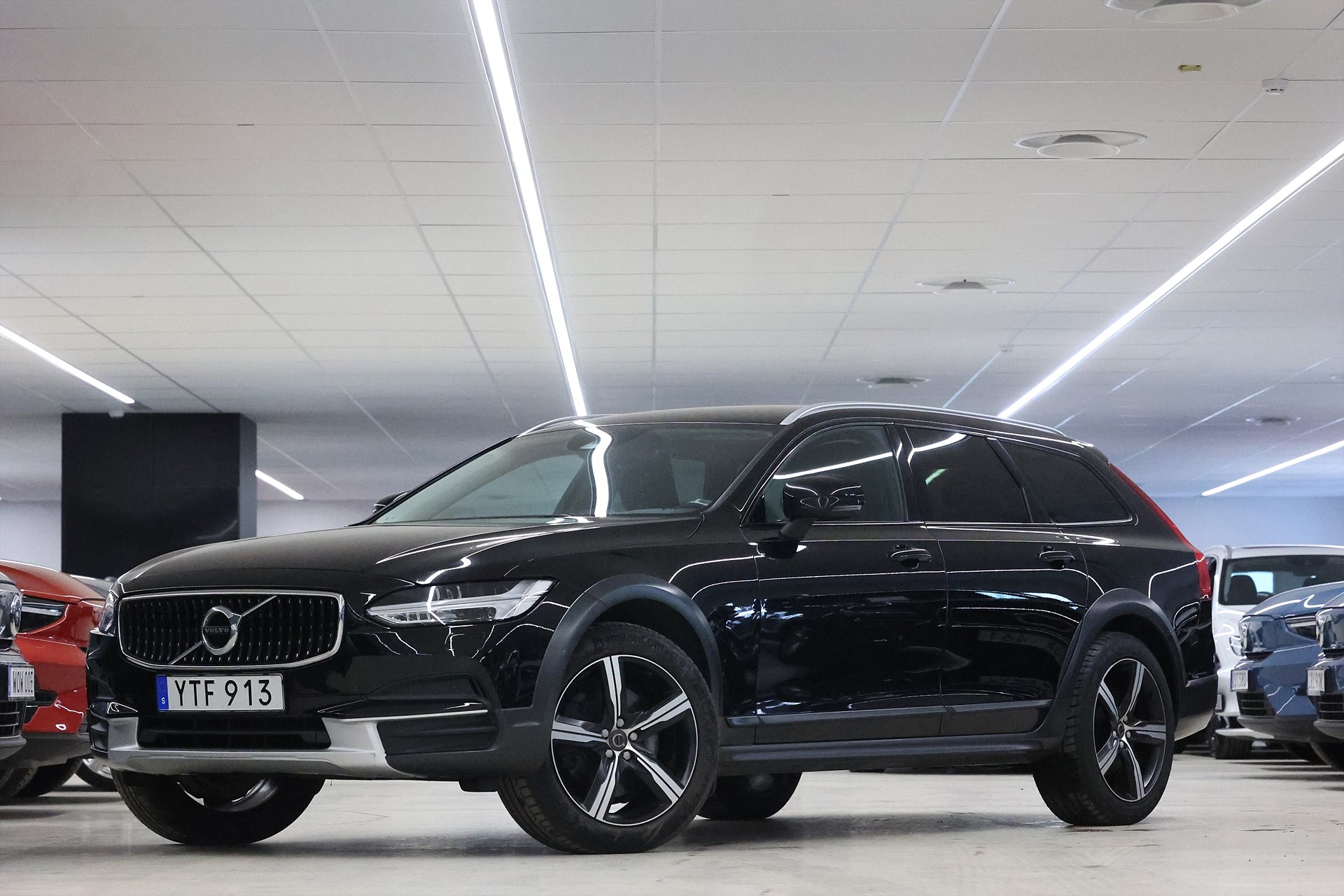 Volvo V90 Cross Country D4 AWD 190hk Momentum HUD H/K
